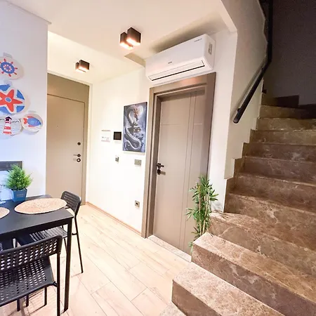 Apartment Diker Port